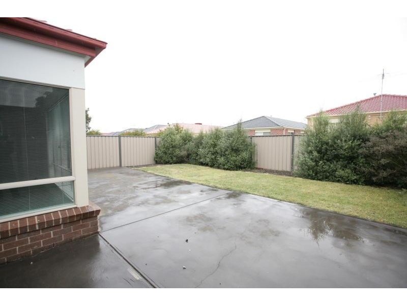 15 Nottingham Crescent, Tarneit VIC 3029