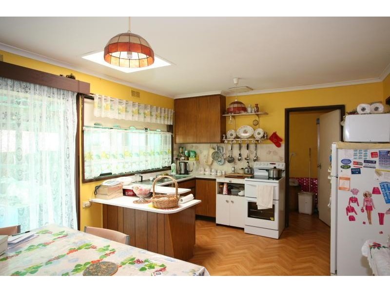 37 Warrenwood Avenue, Hoppers Crossing VIC 3029