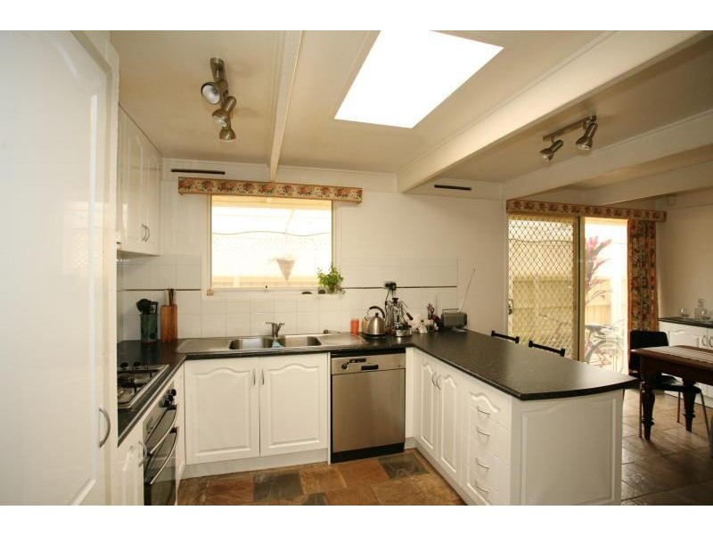 27 Eldan Drive, Werribee VIC 3030