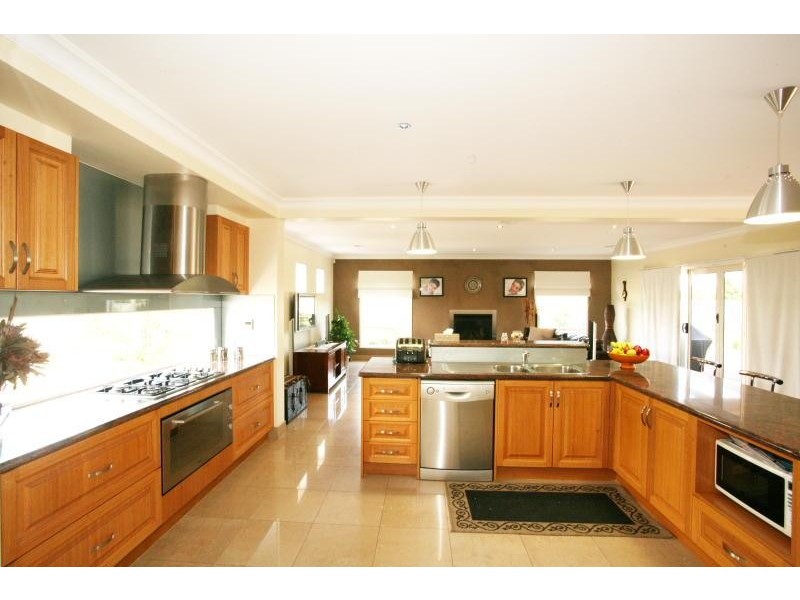 44 Caradon Drive, Truganina VIC 3029