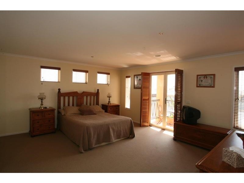 44 Caradon Drive, Truganina VIC 3029