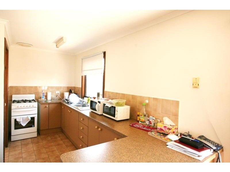 2/13 Moffatt Crescent, Hoppers Crossing VIC 3029