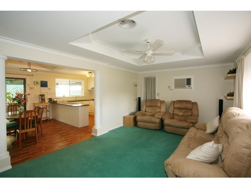 2 Saddington Avenue, Hoppers Crossing VIC 3029