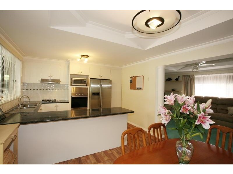 2 Saddington Avenue, Hoppers Crossing VIC 3029