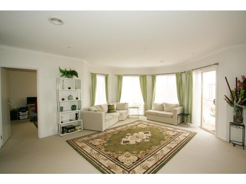 67 Cheviot Drive, Truganina VIC 3029