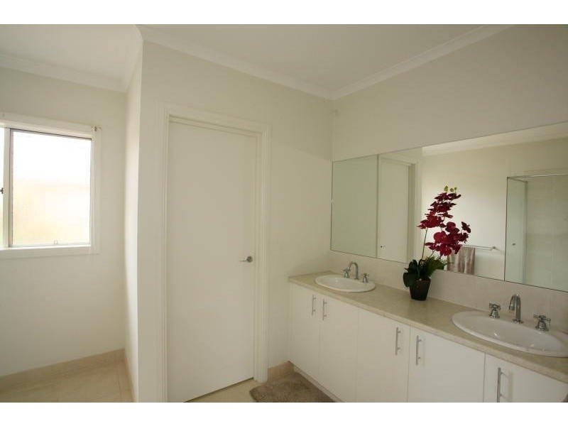 67 Cheviot Drive, Truganina VIC 3029