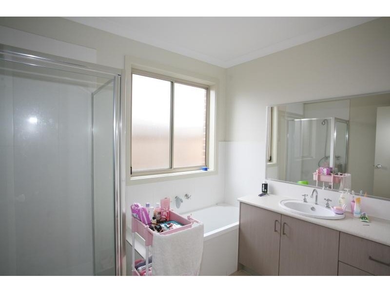 Unit 1/58 Baden Drive, Hoppers Crossing VIC 3029