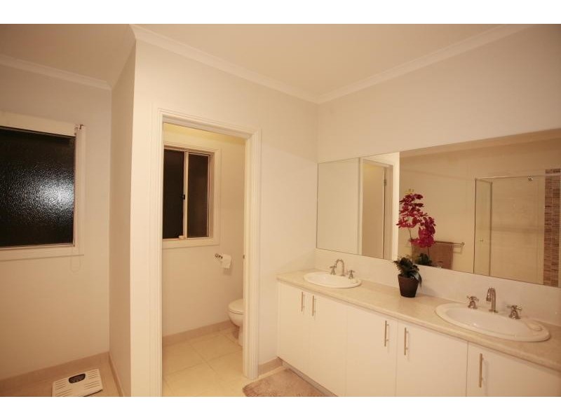 67 Cheviot Drive, Truganina VIC 3029