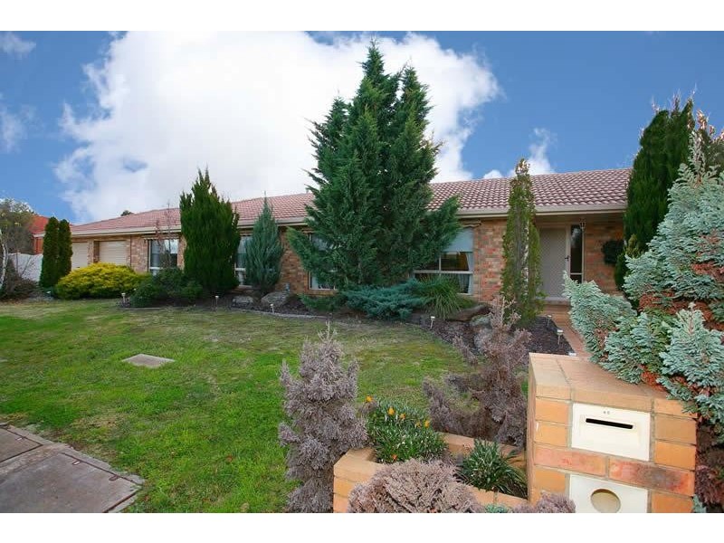 40 Wildflower Crescent, Hoppers Crossing VIC 3029