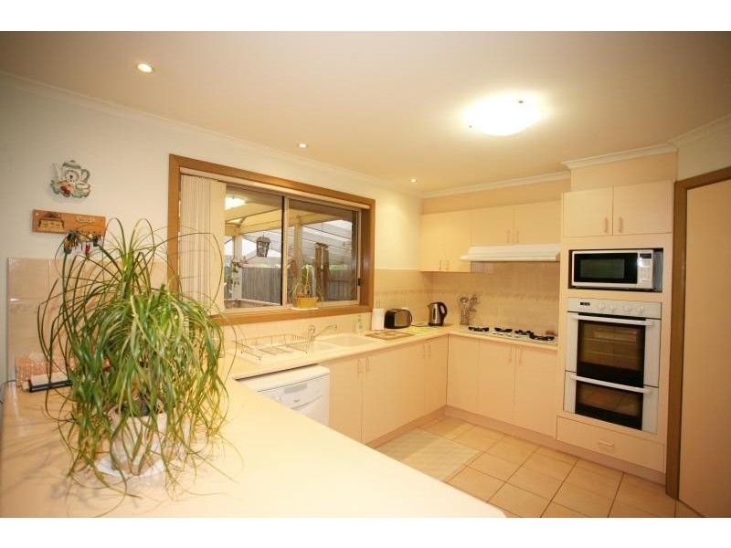 40 Wildflower Crescent, Hoppers Crossing VIC 3029