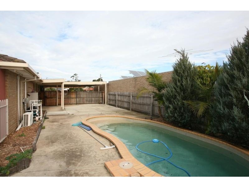 38 Wynarka Drive, Hoppers Crossing VIC 3029