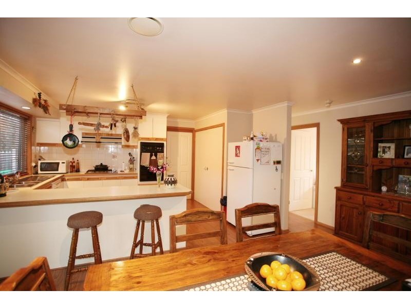 4 Michelle Court, Hoppers Crossing VIC 3029