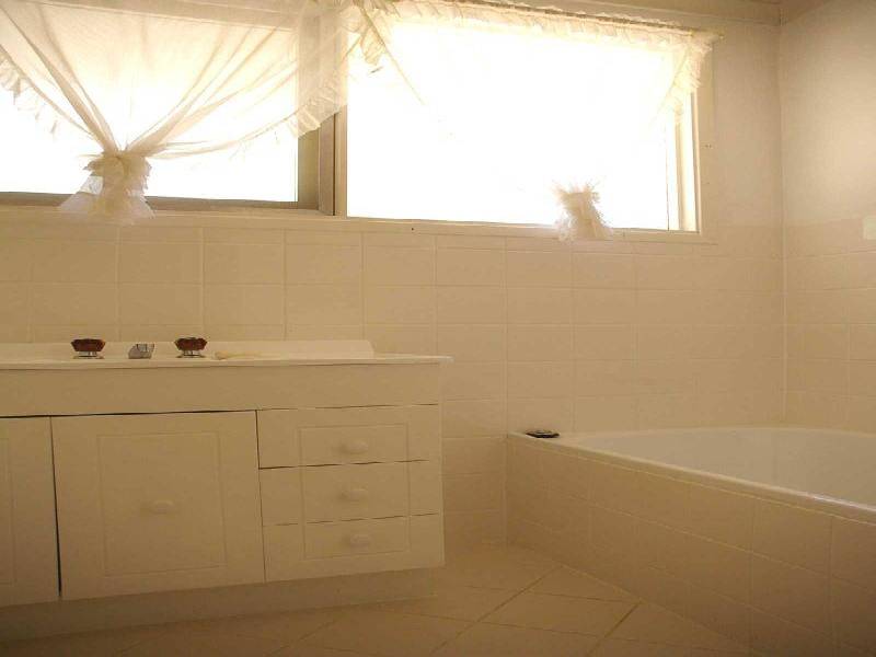 8 GINGANA PLACE, Aranda ACT 2614