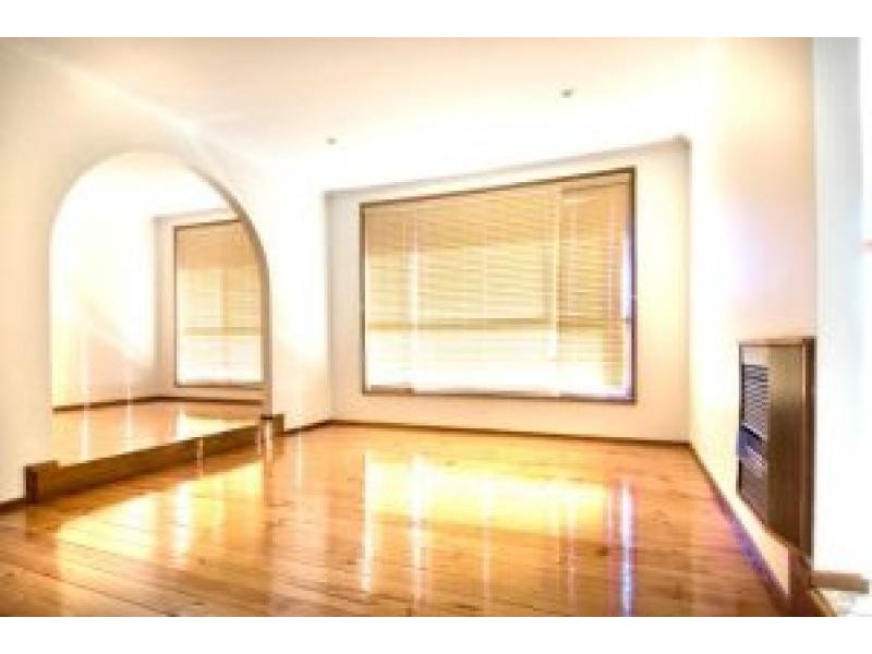 24 HERRON CRESCENT, Latham ACT 2615