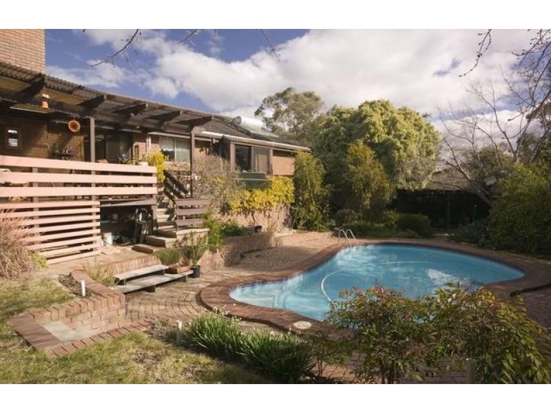 2 GUTHRIDGE CRESCENT, Wanniassa ACT 2903