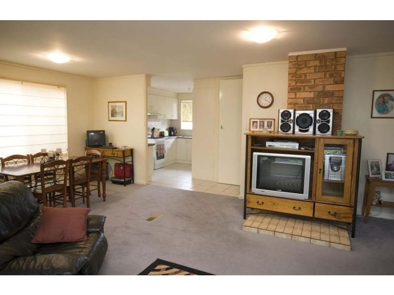14 ROBERTS STREET, Macquarie ACT 2614