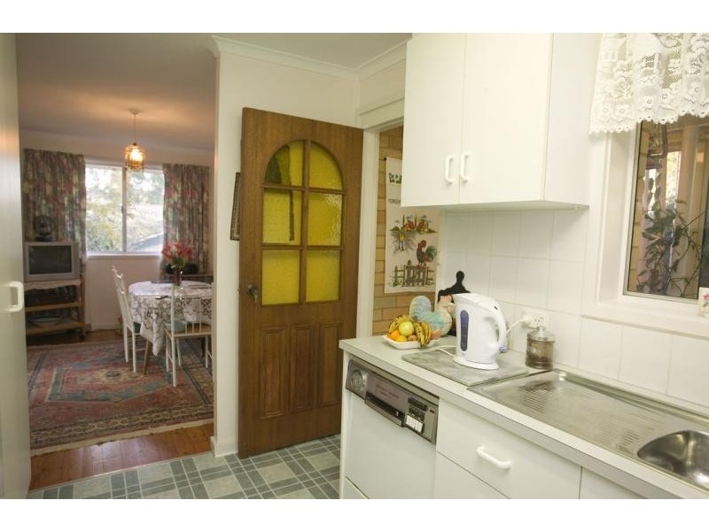 8 BUNDEY STREET, Higgins ACT 2615