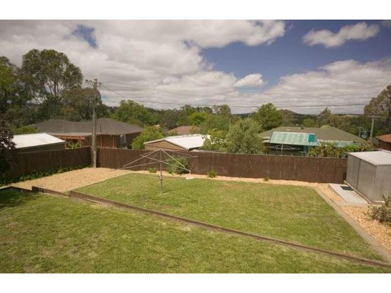 8 WAYAL PLACE, Giralang ACT 2617