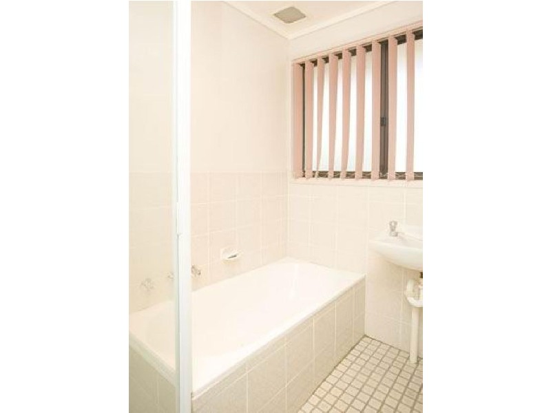 8 WAYAL PLACE, Giralang ACT 2617