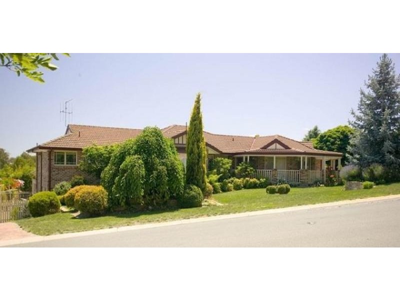 1 HYTTEN PLACE, Bruce ACT 2617