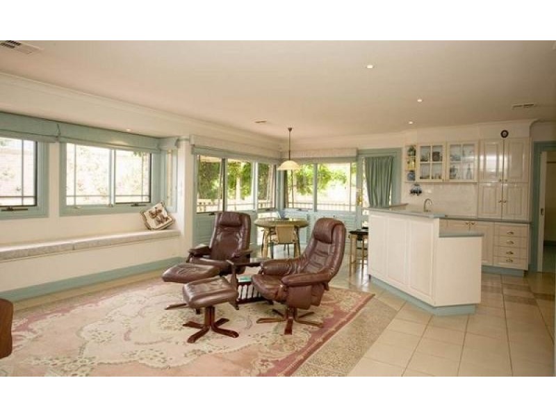 1 HYTTEN PLACE, Bruce ACT 2617