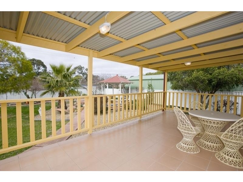 48 CHEWINGS STREET, Page ACT 2614