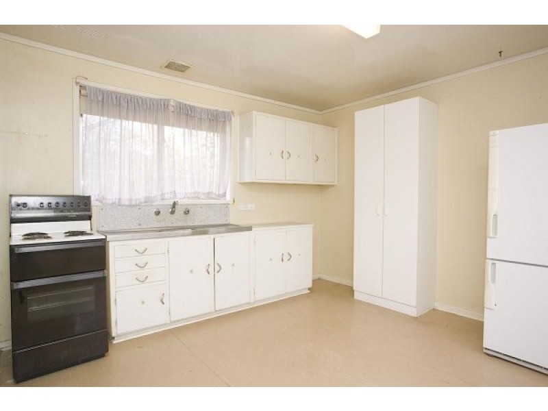 22 BENNELONG CRESCENT, Macquarie ACT 2614