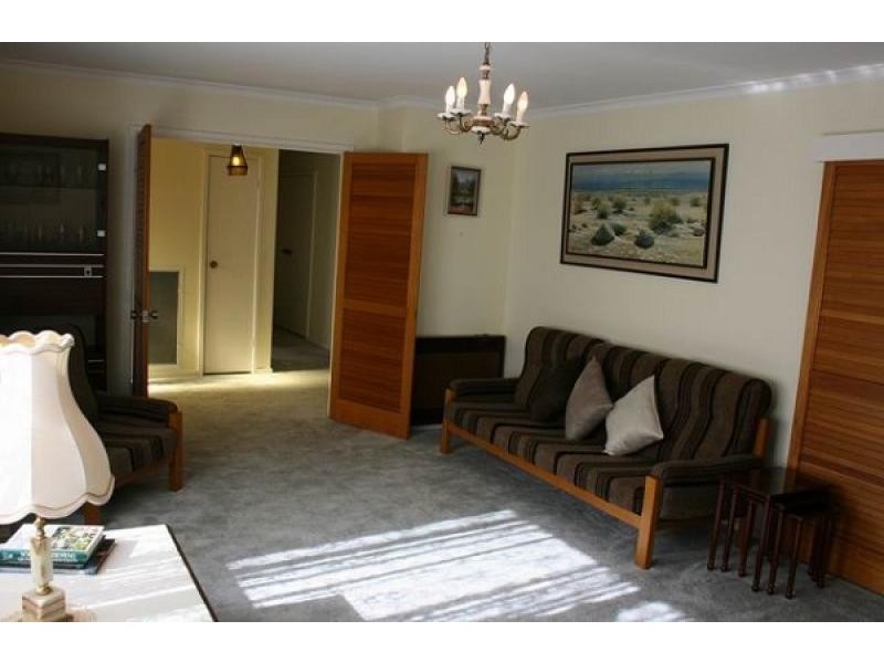 4 CLEMENT PLACE, Macgregor ACT 2615