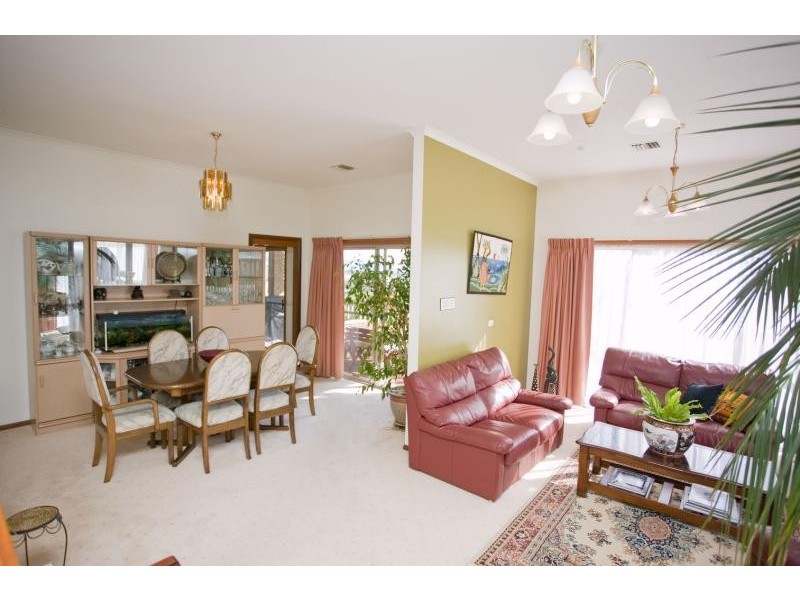 8/11 Teakle Place, Bruce ACT 2617