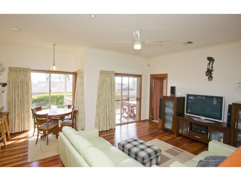 8/11 Teakle Place, Bruce ACT 2617