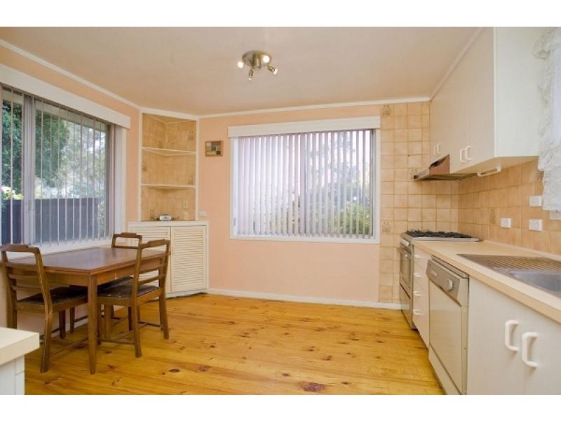 16 Brooks Street, Macquarie ACT 2614