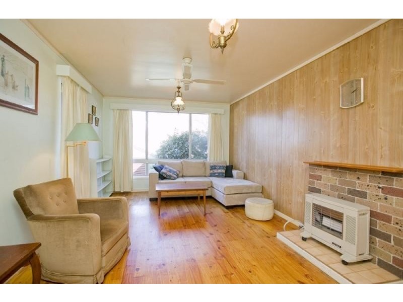 16 Brooks Street, Macquarie ACT 2614