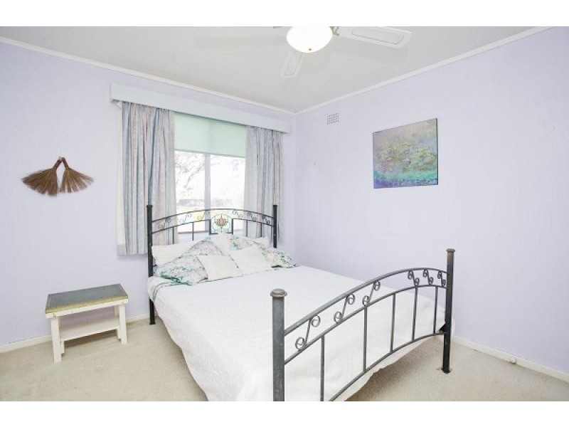 16 Brooks Street, Macquarie ACT 2614