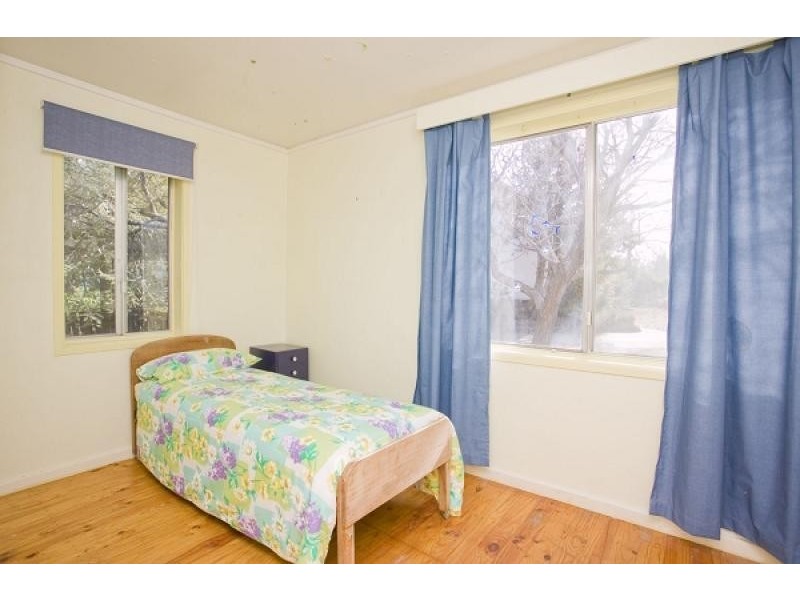 16 Brooks Street, Macquarie ACT 2614