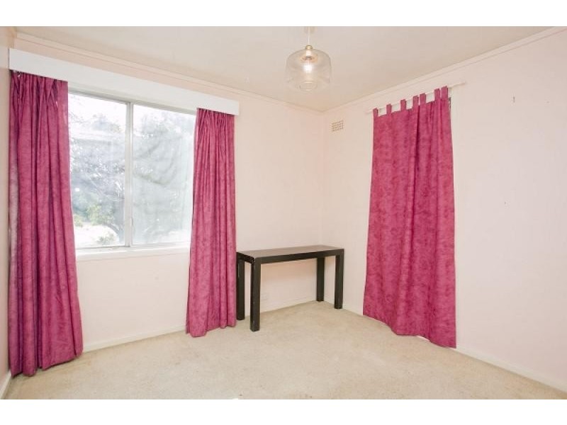 16 Brooks Street, Macquarie ACT 2614