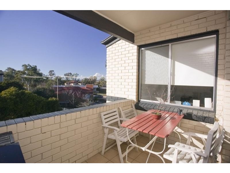 30 / 58 BENNELONG CRESCENT, Macquarie ACT 2614