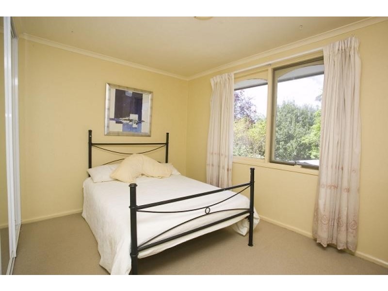 10 MacDonald Place, Spence ACT 2615