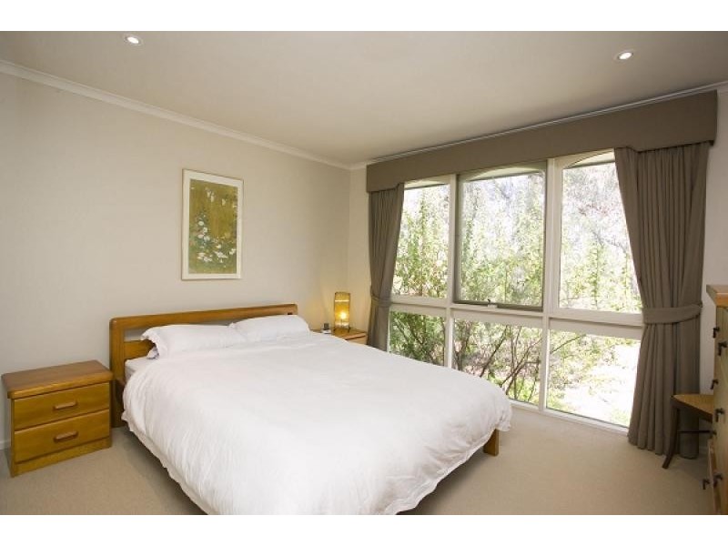 10 MacDonald Place, Spence ACT 2615