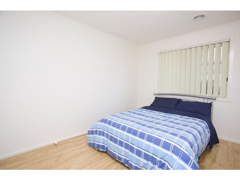 16 Lovely Close, Dunlop ACT 2615