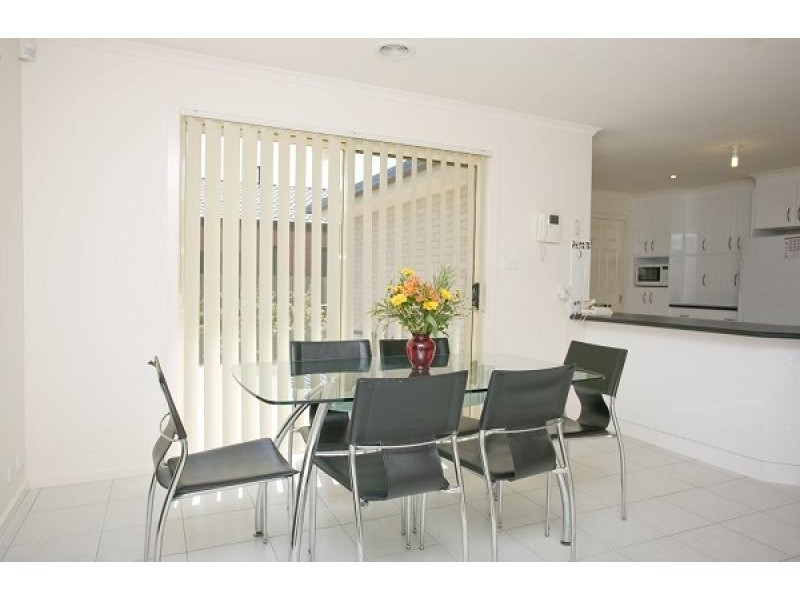 16 Lovely Close, Dunlop ACT 2615