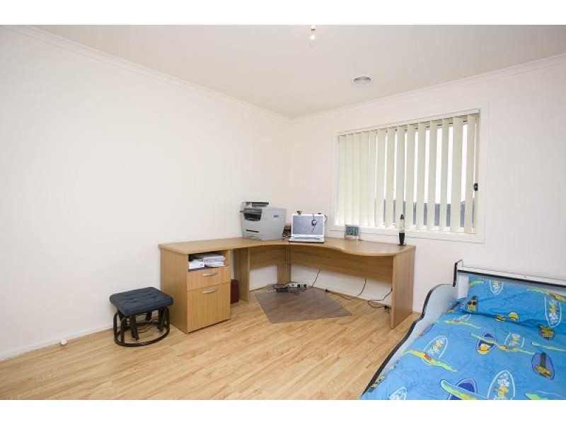 16 Lovely Close, Dunlop ACT 2615