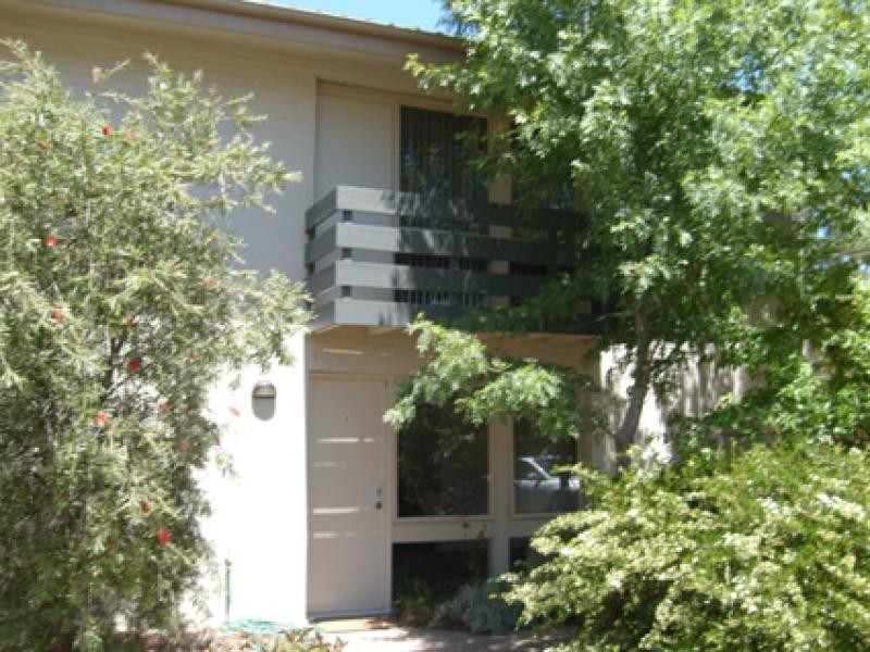 2/60 Templeton Street, Cook ACT 2614