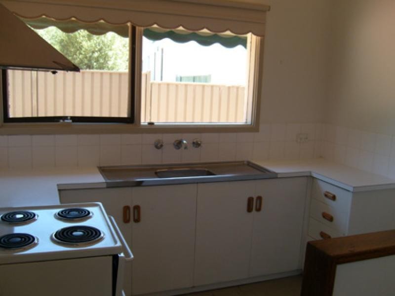 2/60 Templeton Street, Cook ACT 2614