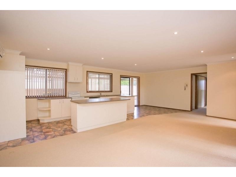 53 Macrossan Crescent, Latham ACT 2615