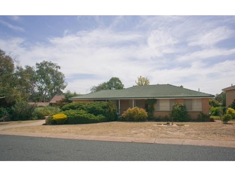 28 Mathieson Crescent, Weetangera ACT 2614