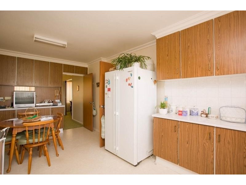 28 Mathieson Crescent, Weetangera ACT 2614