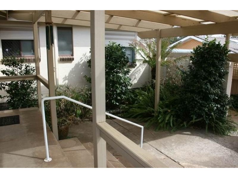 10 Beaurepaire Crescent, Holt ACT 2615