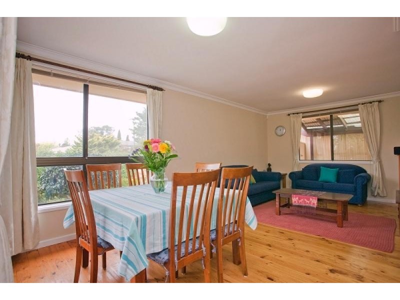 23 Hensman Street, Latham ACT 2615