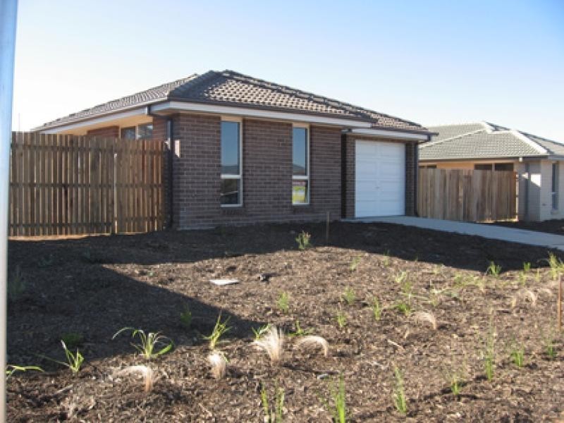 26 Dagmar Berne Crescent, Macgregor ACT 2615