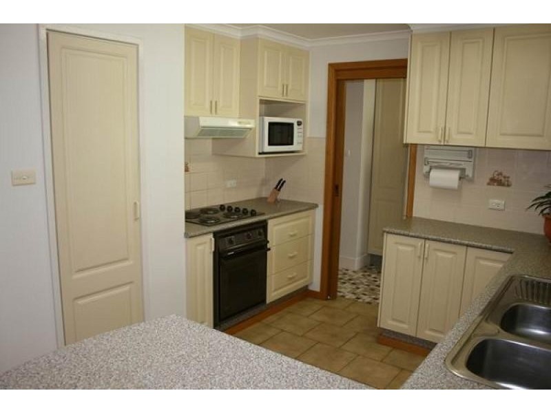8 Barber Crescent, Flynn ACT 2615